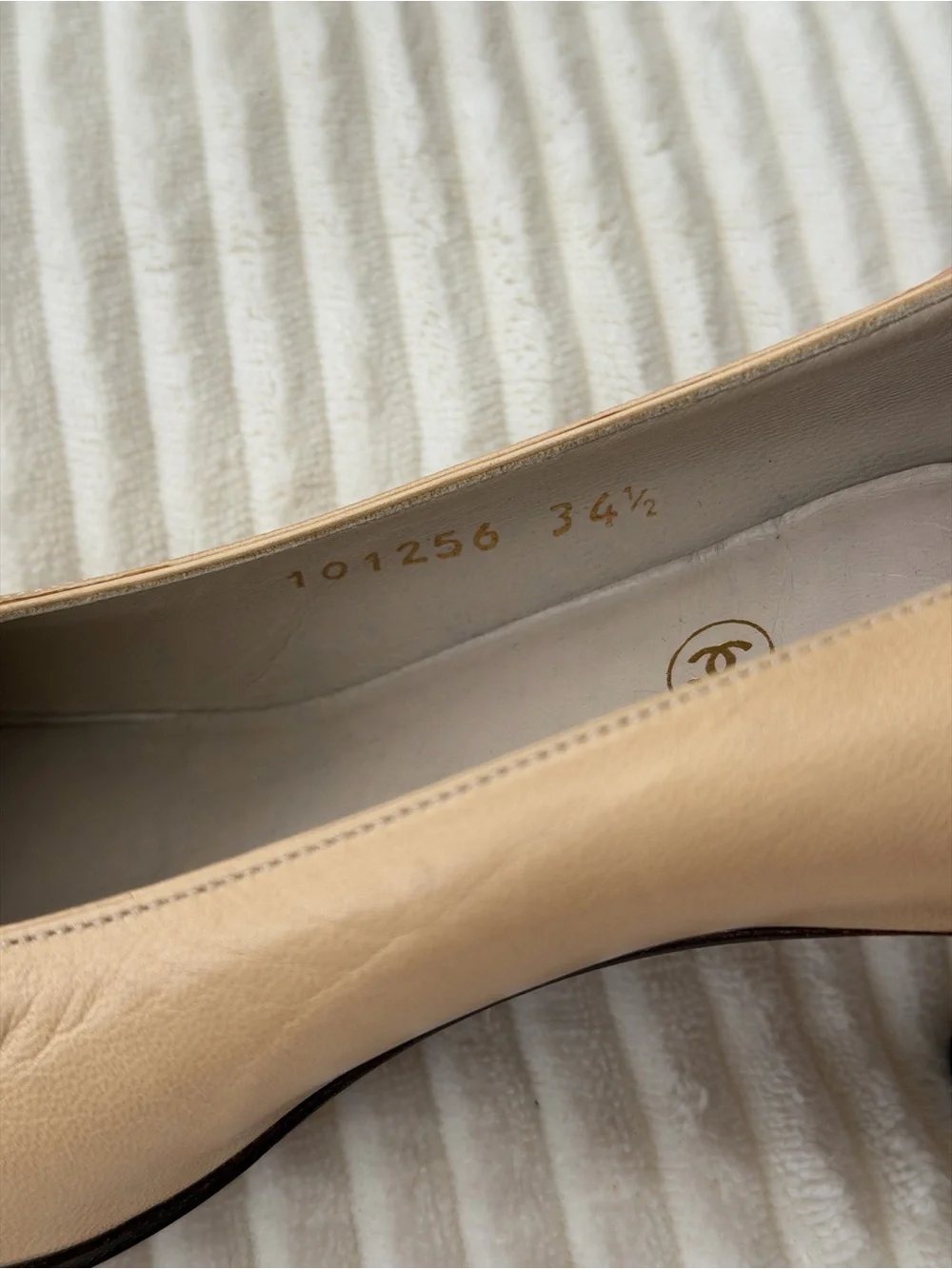CHANEL vintage signature